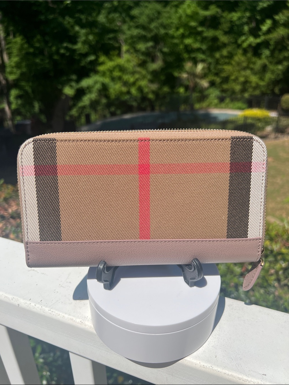 Burberry NWT $630 retail zip around classic check pattern long wallet w dust bag